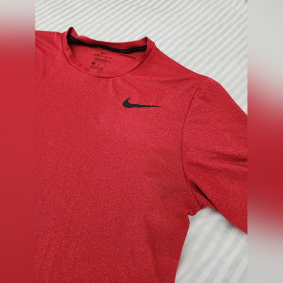 Nike Pro Shirt - Picture 1 of 5
